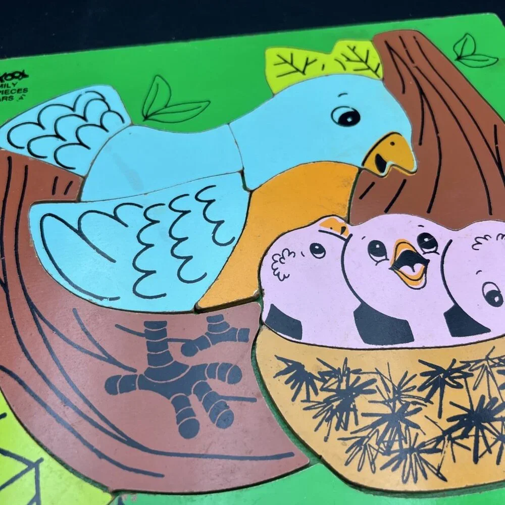 Vtg 70s PLAYSKOOL BIRD FAMILY 330-22 wood puzzle Green